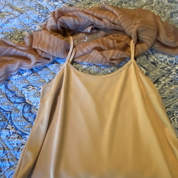 Pinky Mauve blouse with cami lightly attached - Picture 5 of 9